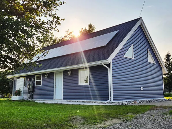 415 George St, Cheboygan, MI 49721