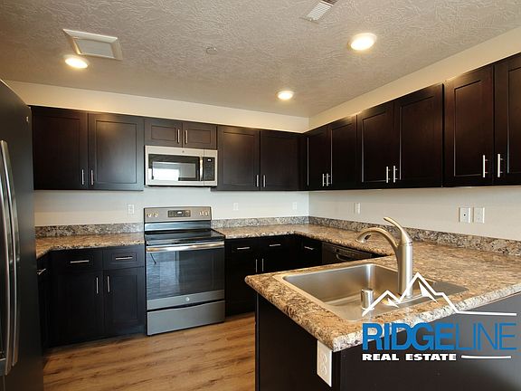 3rd image of 1120 American Ave SW #5