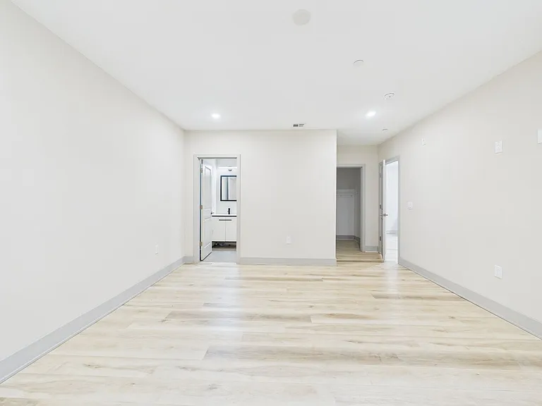 2nd Street Lofts -Newly Constructed Modern Apartments — Photo 13
