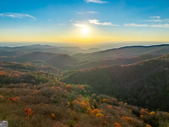 217 Dowel Cir, Ellijay, GA 30540
