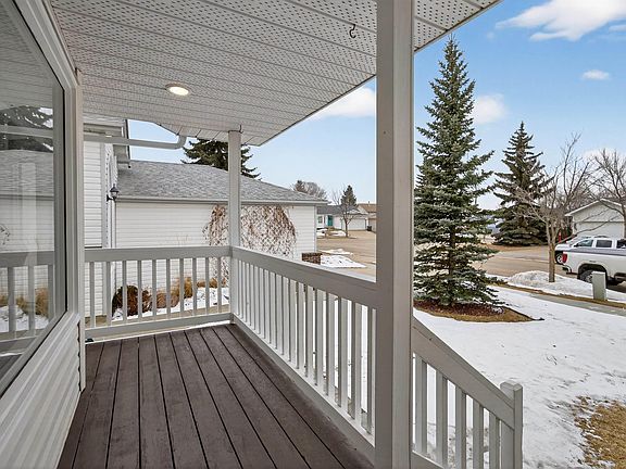 2nd image of 280 Regency Dr