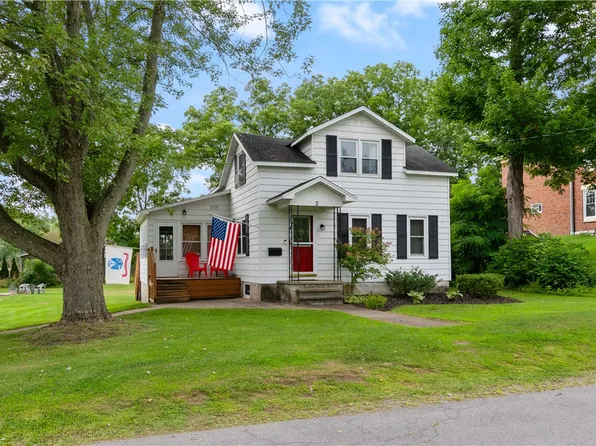 3 Walnut St S, Waterloo, NY 13165