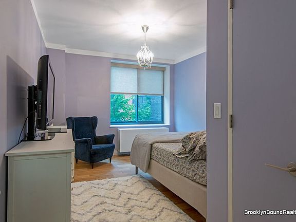 5th image of 8 Vanderbilt Ave APT 2B