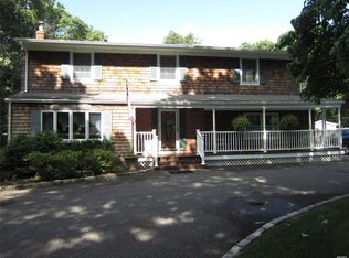 36 S Swezeytown Rd, Middle Island, NY 11953