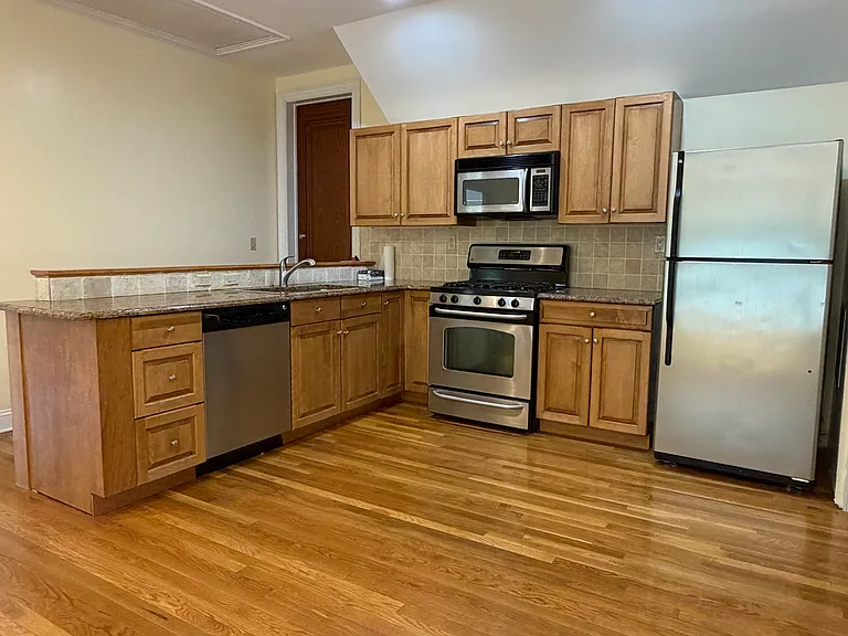 5 Candlewood Ct — Photo 2