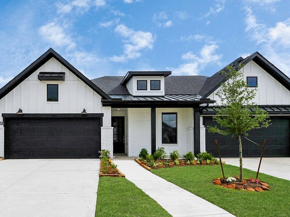 Farmhouse M Elevation