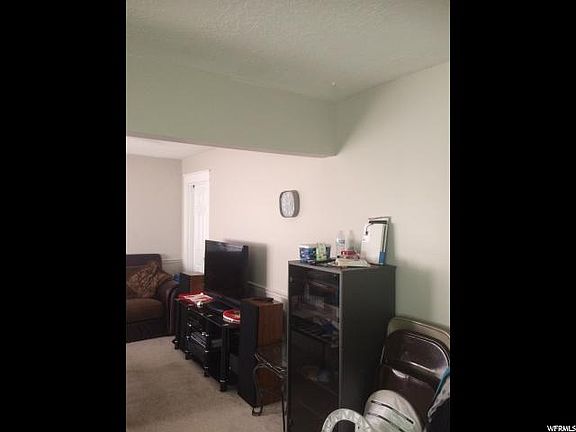 3rd image of 987 S Jefferson Ave E
