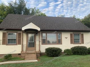 215 Marion Dr, Glasgow, KY 42141
