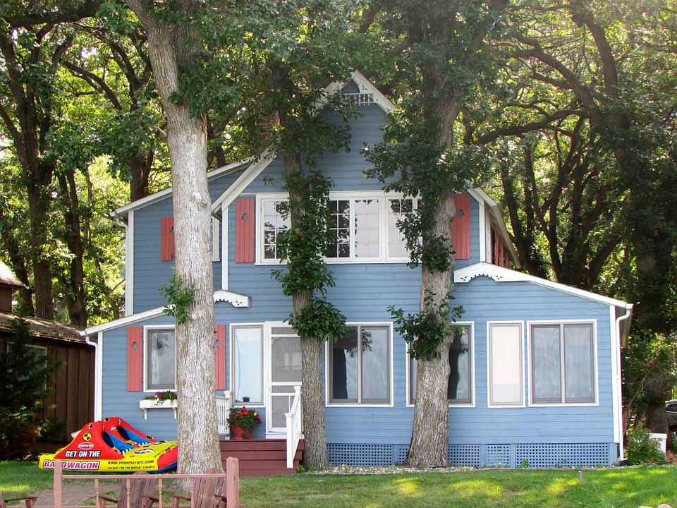 1st image of 6403 Lake Shore Dr