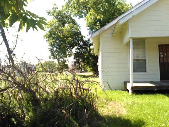 3rd image of 608 Bolster St