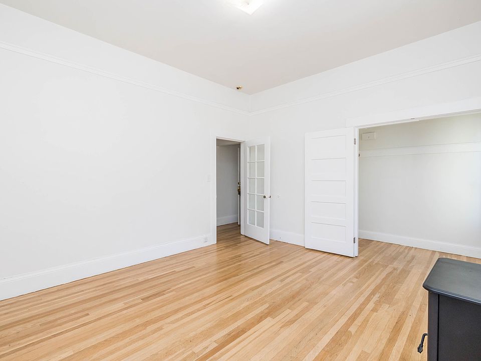 1st image of 2928 Telegraph Ave #1