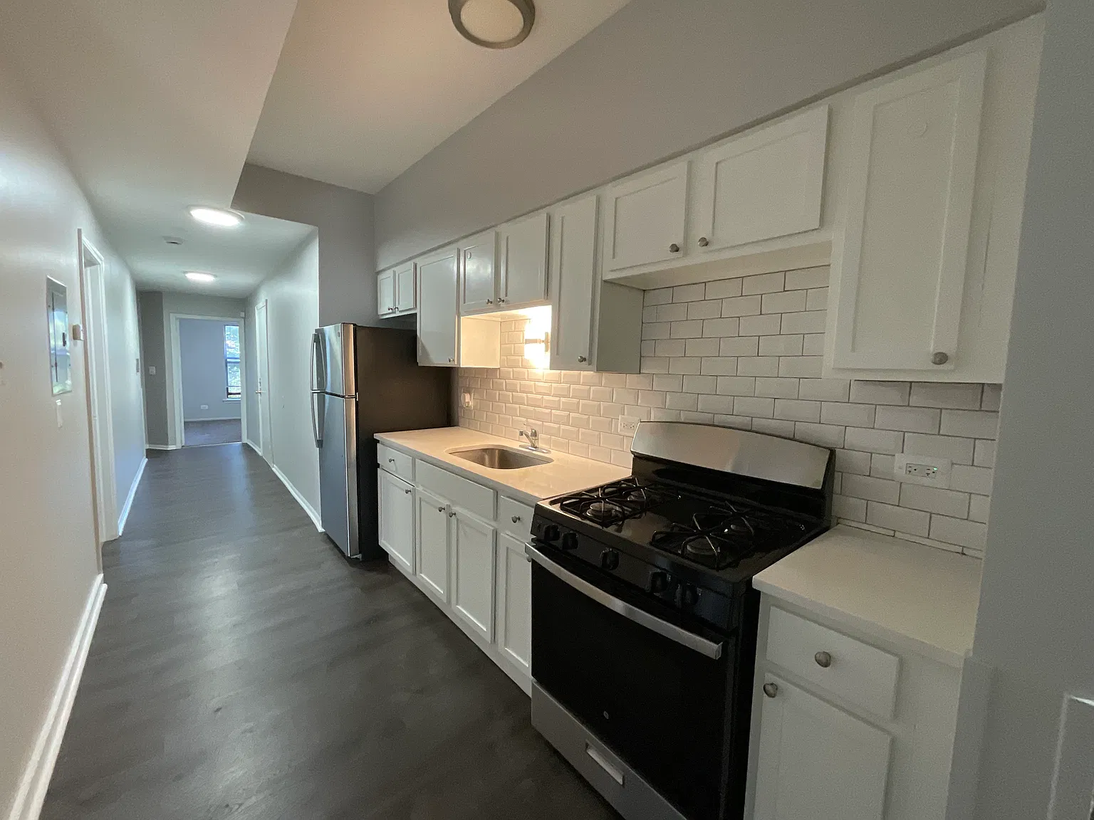 3 bed, $1,500 — Photo 2