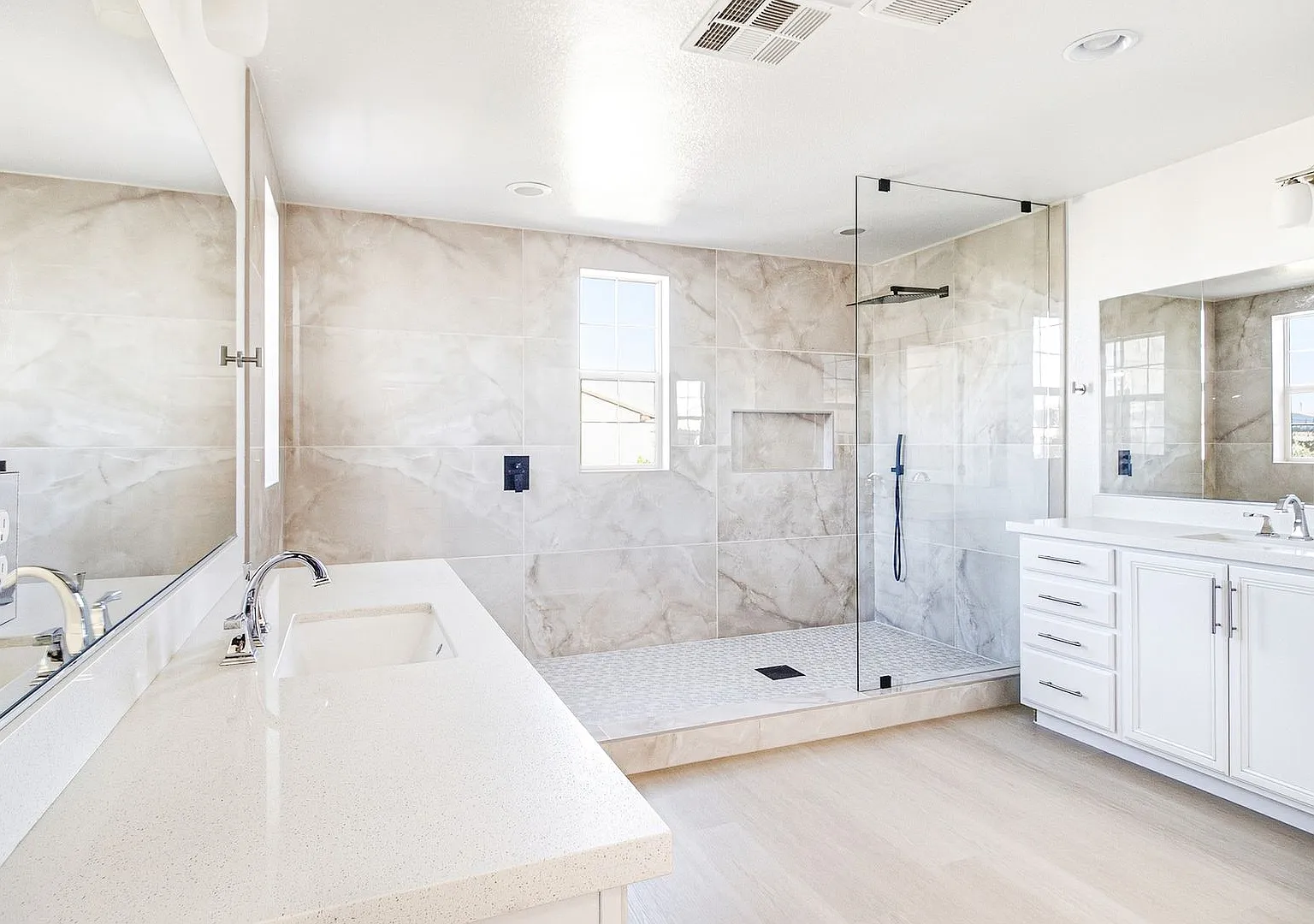 Beautiful Inspirada Home with Two Primary Suites & Private Pool — Photo 3