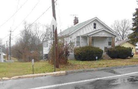 2nd image of 9701 Lilac Dr