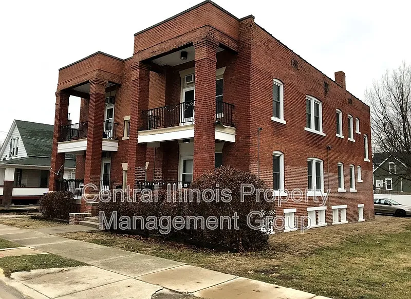 2 bed, 1.0 bath, 850 sqft, $850 — Photo 1