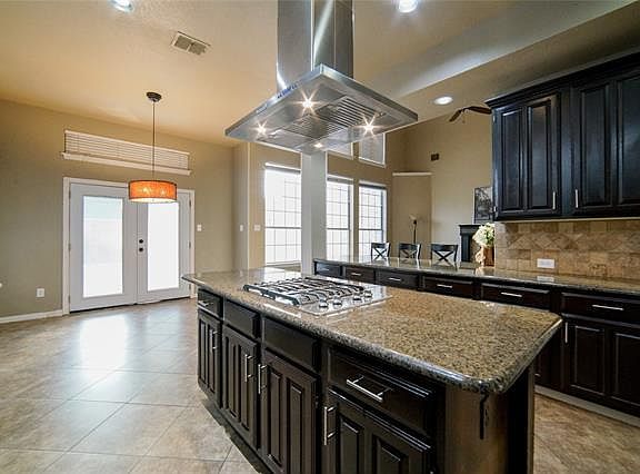 5th image of 113 Branchwood Trl