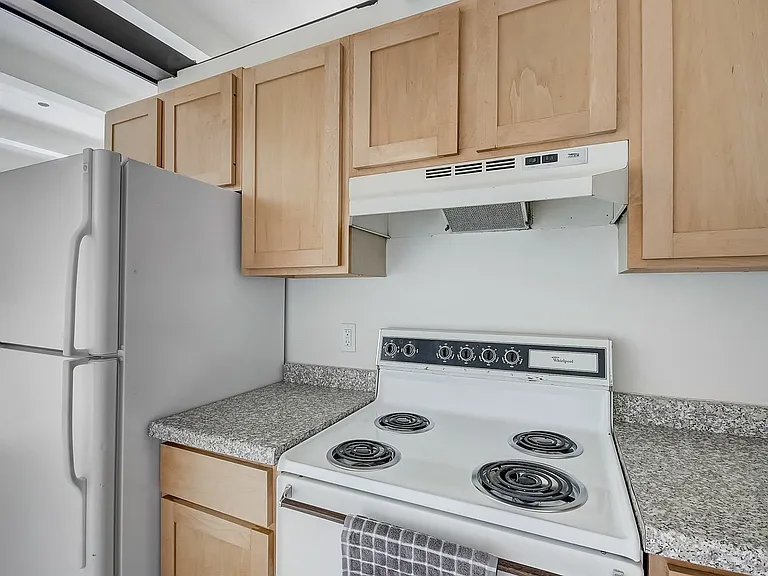 Riverside Lofts kitchen