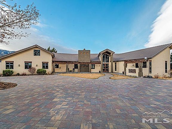 2nd image of 5 Lake Meadow Ln