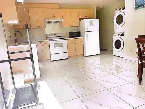 44XX Huxley Ave #BASEMENT Photo 1