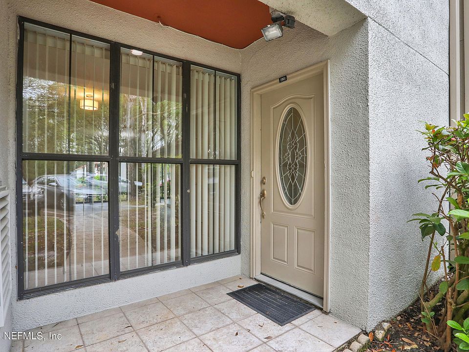 1st image of 2901 BRANCH WOOD Lane #2901