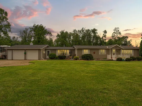 18221 Roberds Lake Blvd, Faribault, MN 55021