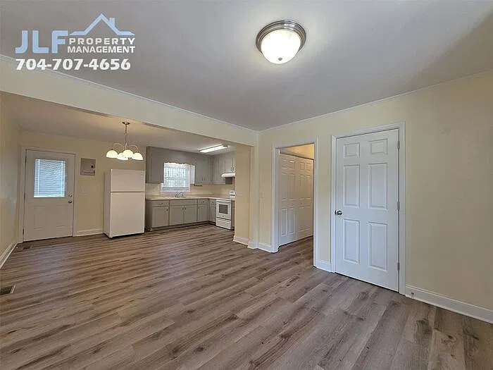 2 bed, 1.0 bath, 850 sqft, $1,150 — Photo 3