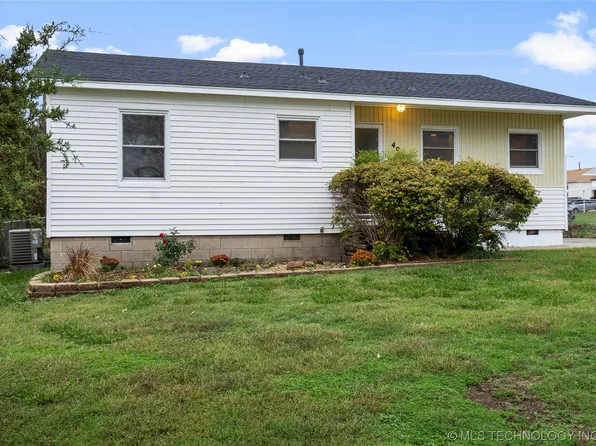 4906 S 24th West Ave, Tulsa, OK 74107