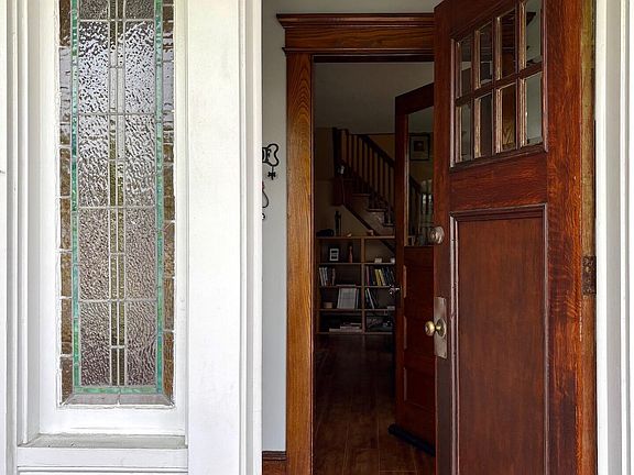 3rd image of 196 Ellsworth Street