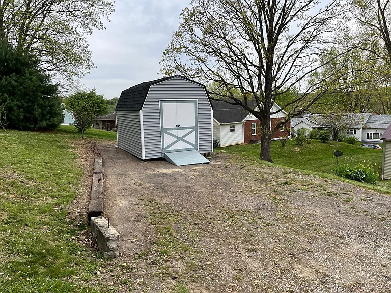 5101 Bybee Rd — Photo 14