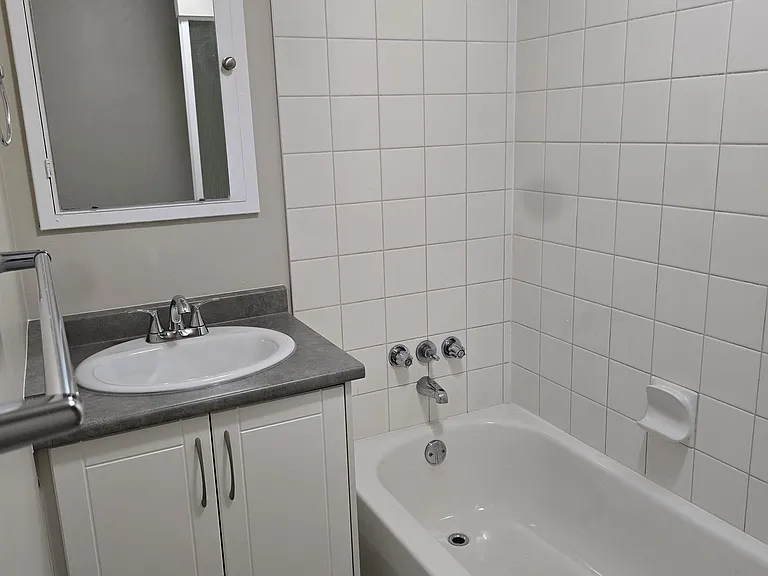 321 Agnes St #15 — Photo 12