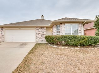 2108 Bosswood Dr, Grand Prairie, TX 75052