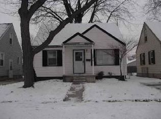 19616 Rosedale St, Saint Clair Shores, MI 48080