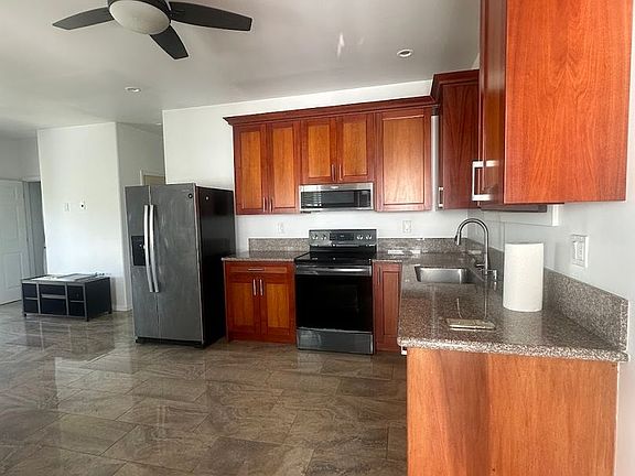 3rd image of 327 Hamakua Dr #A