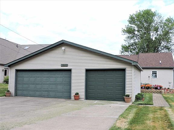 Spacious 3 car Garage!
