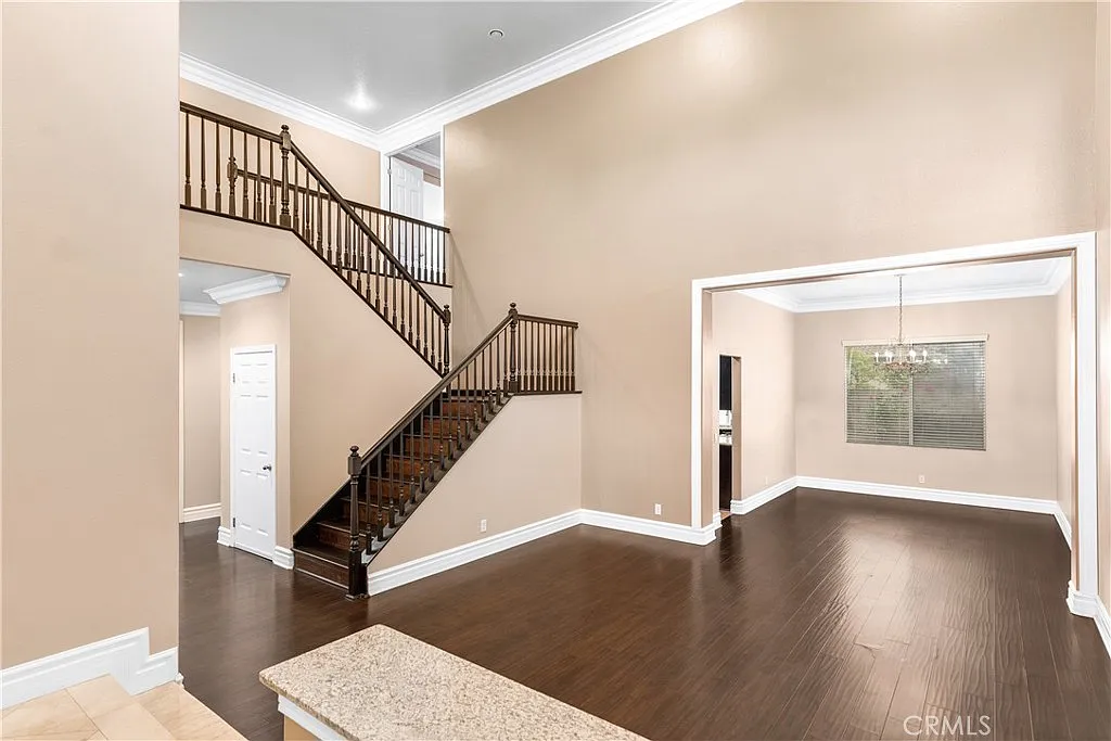 4 bed, 3.0 bath, 3001 sqft, $6,500 — Photo 2