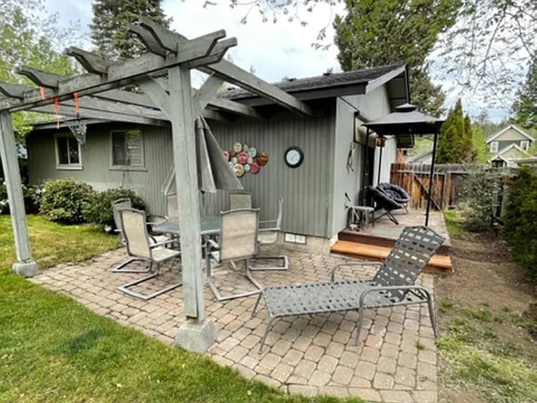 1339 NW Milwaukee Ave — Photo 15
