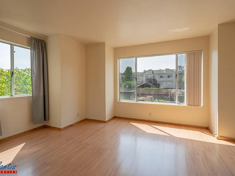 308 River St #B11 — Photo 7