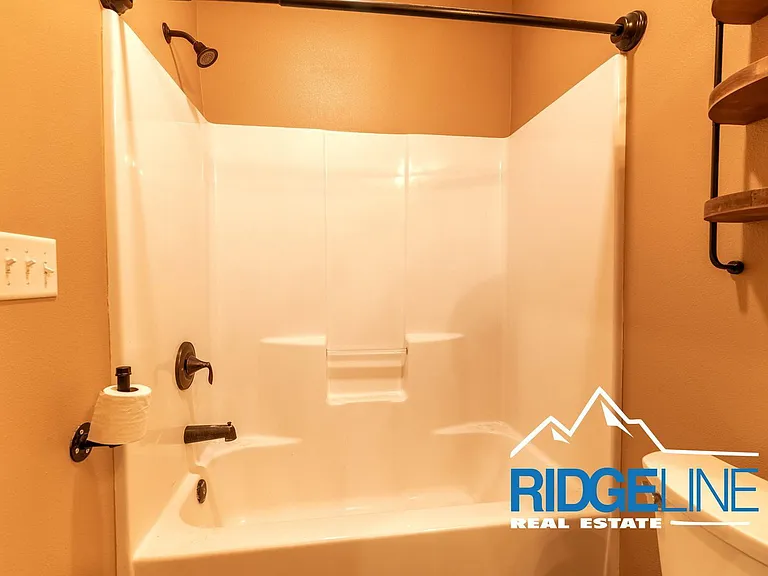21 Sandstone Ln #1 — Photo 22