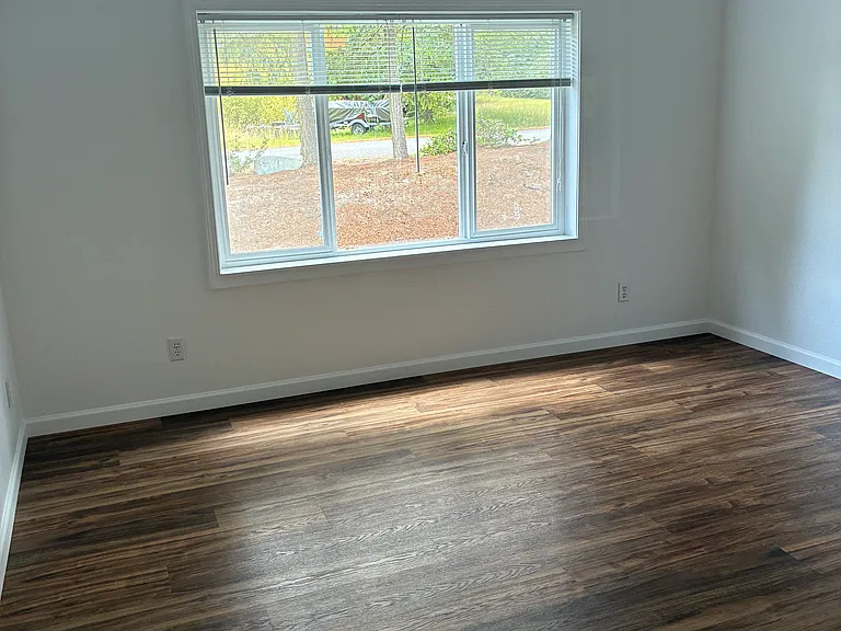 131 Sherwood Rd — Photo 23
