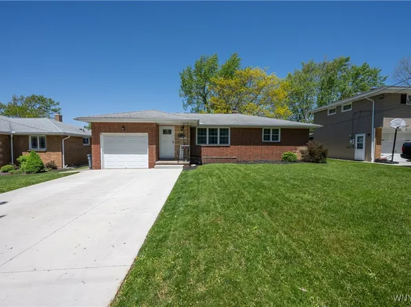 130 Laurelton Dr, Buffalo, NY 14224