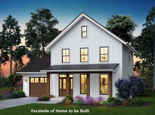 1 Beaumont Dr, Dover, NH 03820