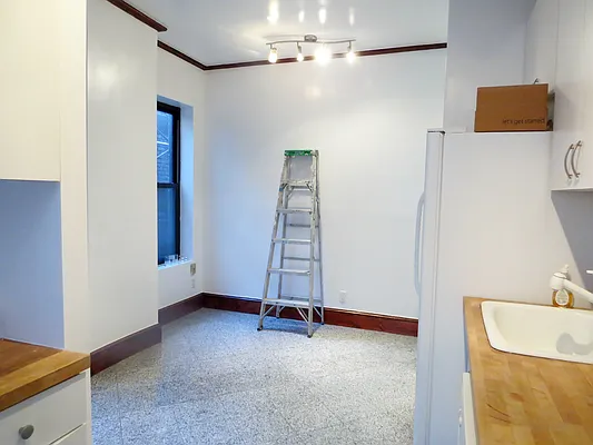 Rented by Julianna Realty Corp | media 14