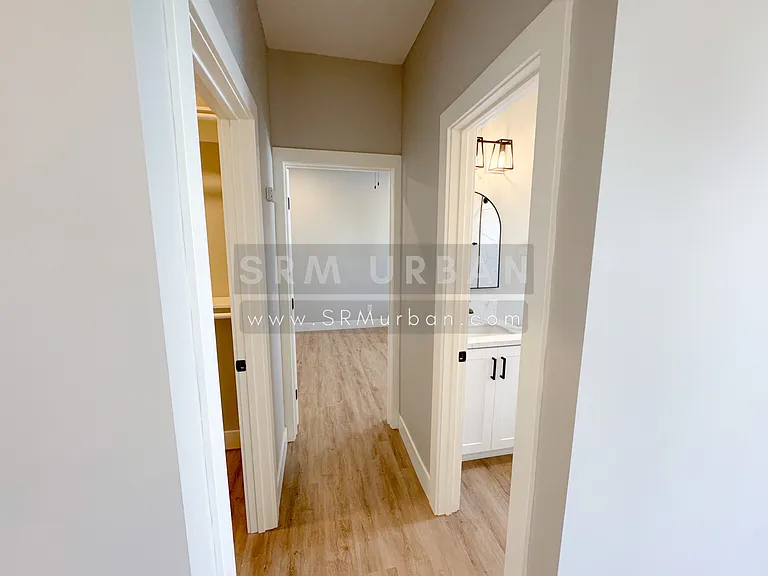 915 17th St #11 — Photo 16