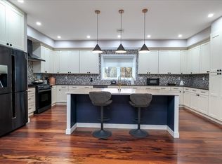 145 W River St, Upton, MA 01568