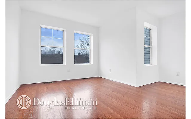 Sold by Douglas Elliman | media 27