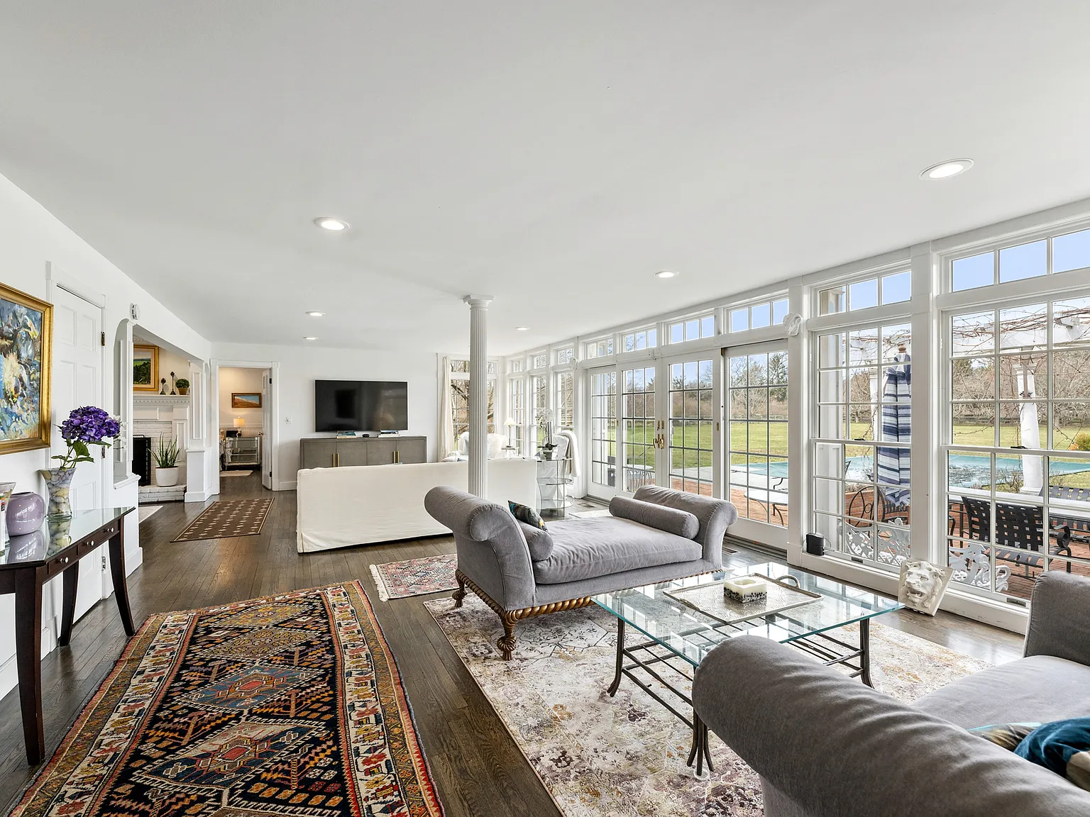 Big Open Sky and Privacy in Beautiful Southampton Horse Country — Photo 2
