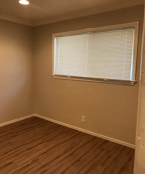521 S Willard Ave #9 — Photo 2