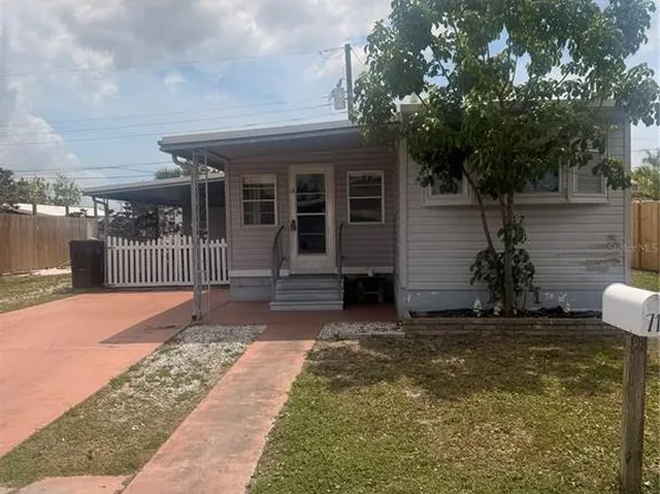 712 50th Avenue Dr W, Bradenton, FL 34207