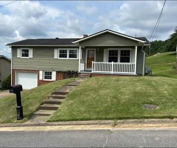 1552 Greenbrier Dr, Huntington, WV, 25704