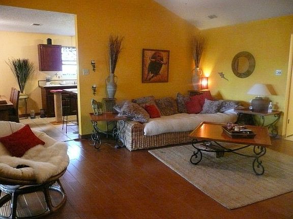 2nd image of 1813 La Mesa Ln